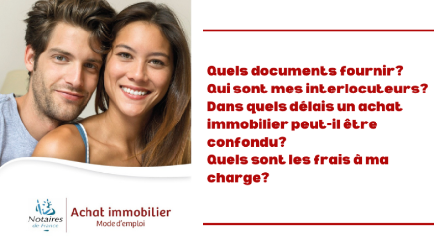 Un jeune couple souriant